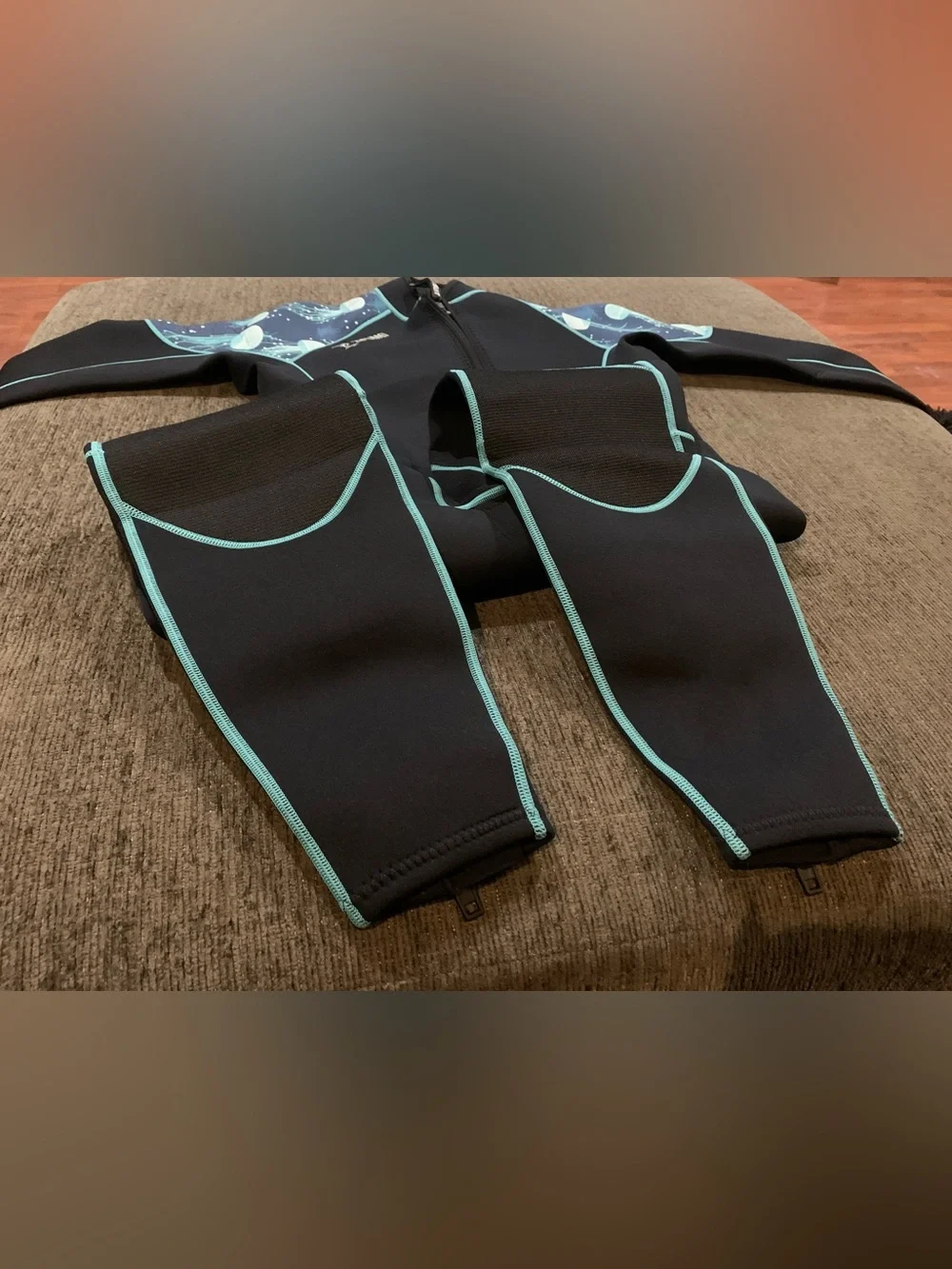 ZIFUMEI women3mm neoprene full-body wetsuit ft a jellyfish print on shoulders